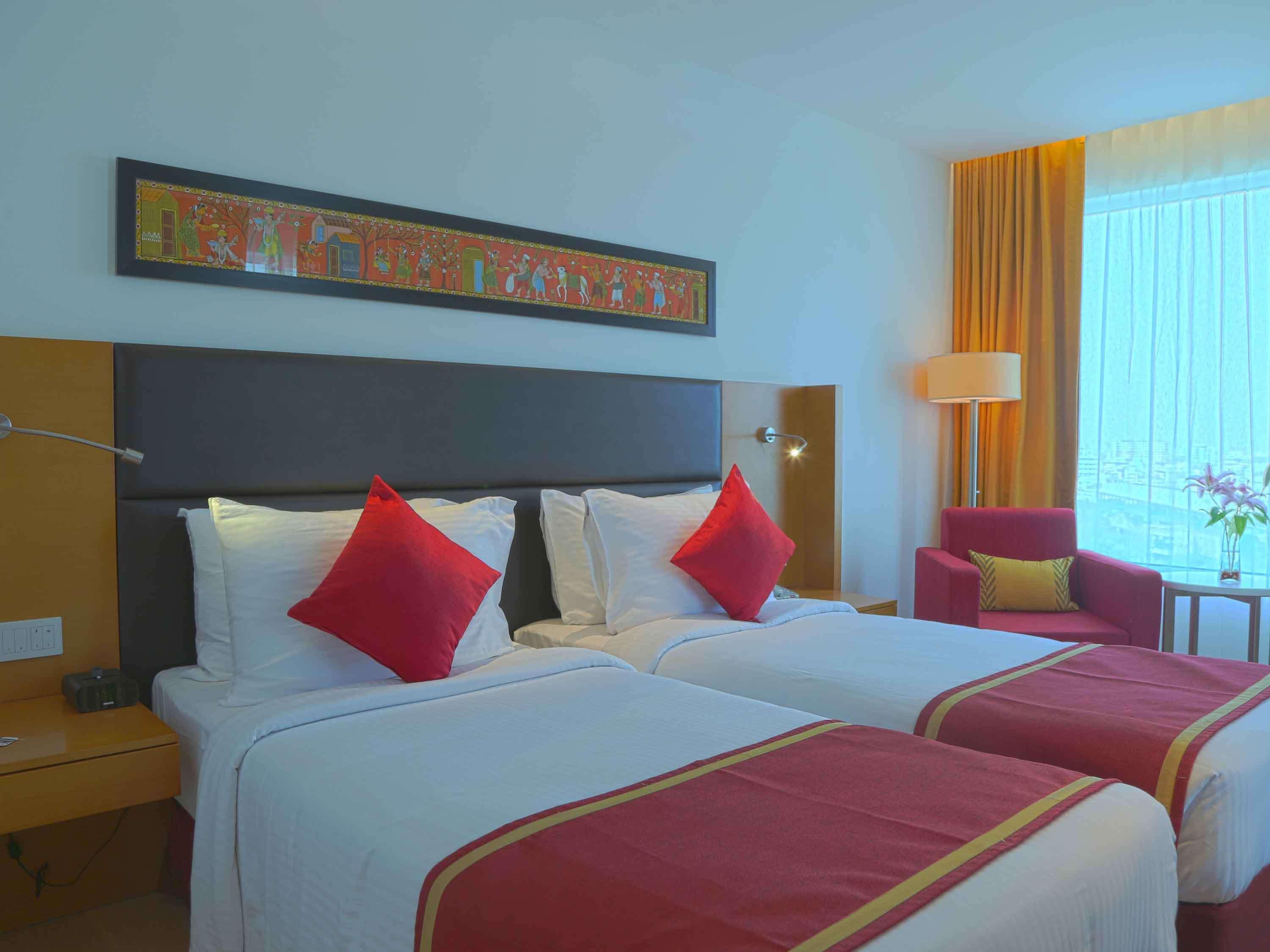 Mercure Hyderabad Kcp Banjara Hills, An Accor Hotel Buitenkant foto A room at the hotel