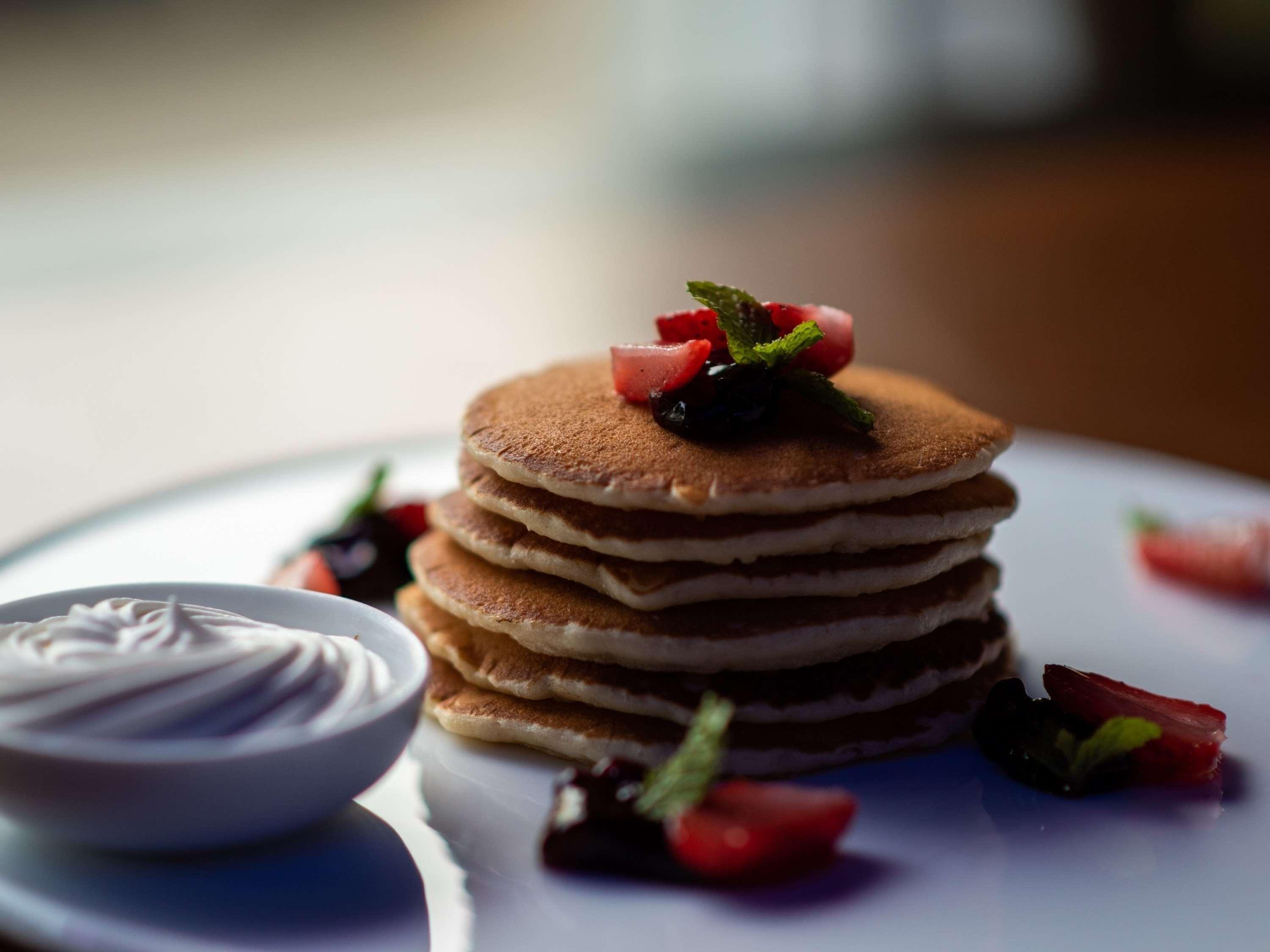 Mercure Hyderabad Kcp Banjara Hills, An Accor Hotel Buitenkant foto A stack of pancakes