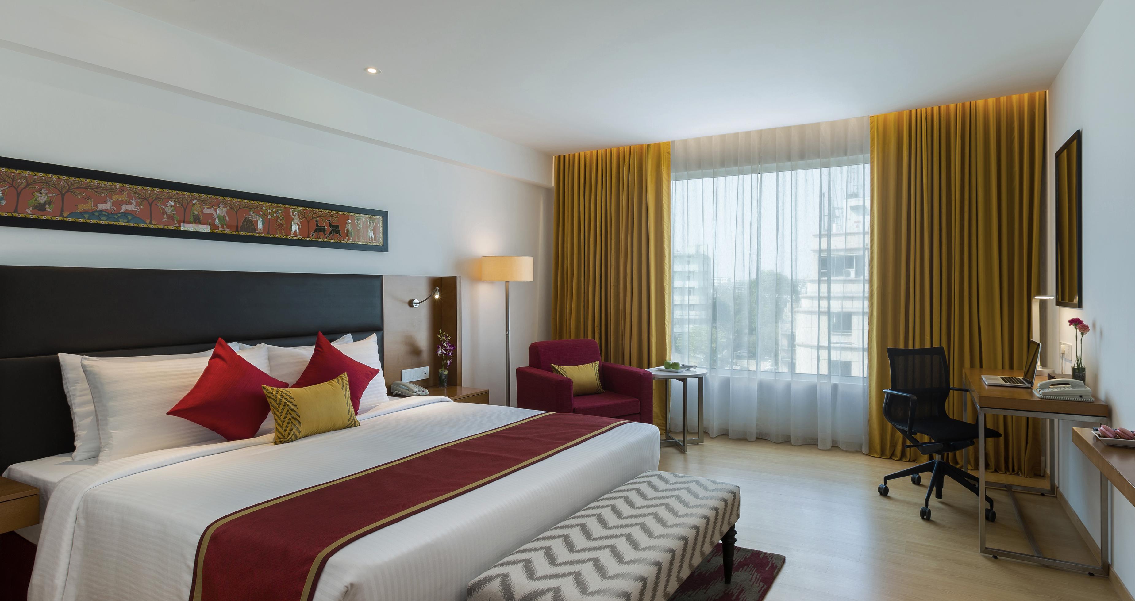 Mercure Hyderabad Kcp Banjara Hills, An Accor Hotel Buitenkant foto A room at the hotel