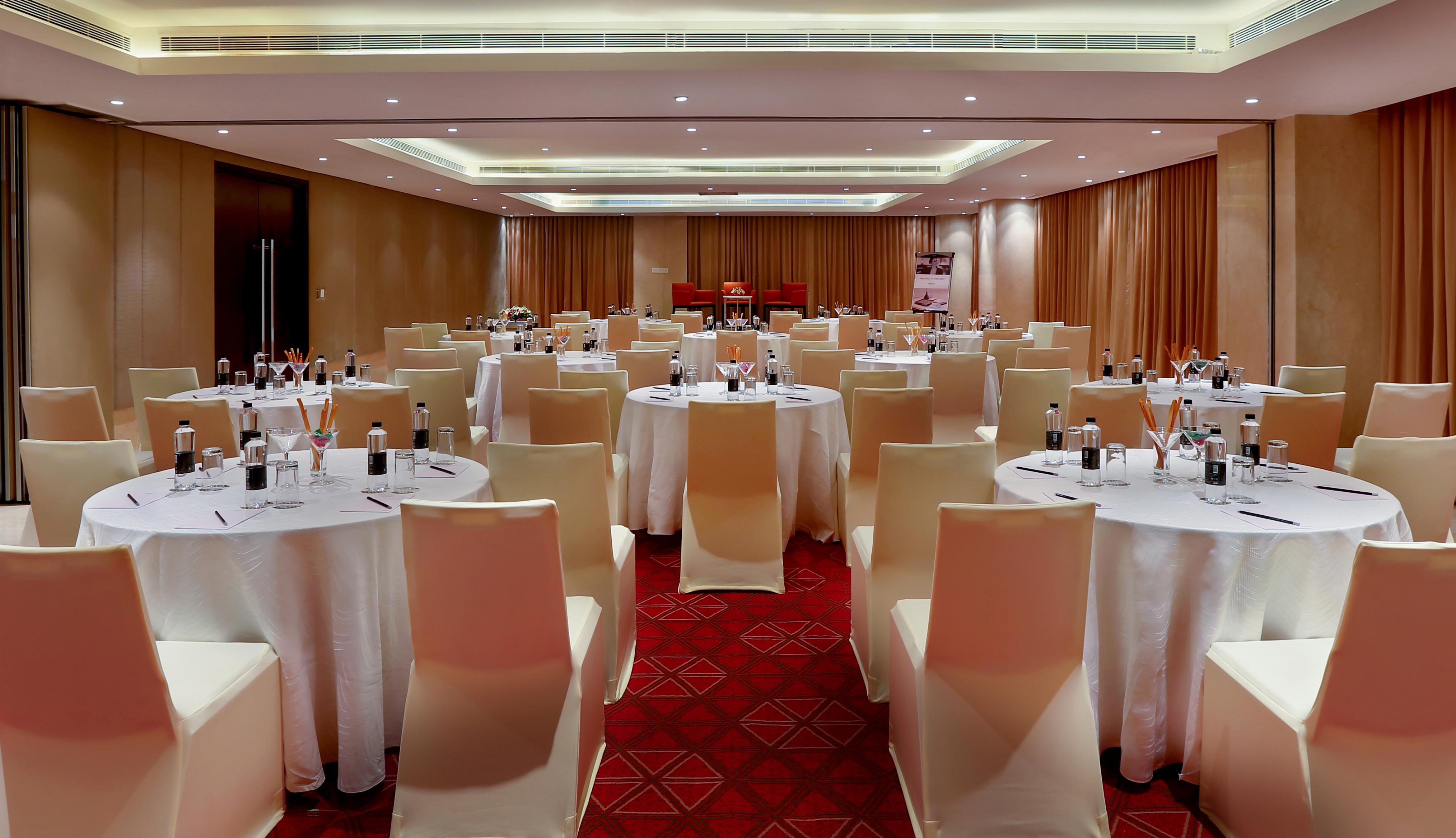 Mercure Hyderabad Kcp Banjara Hills, An Accor Hotel Buitenkant foto Meeting room